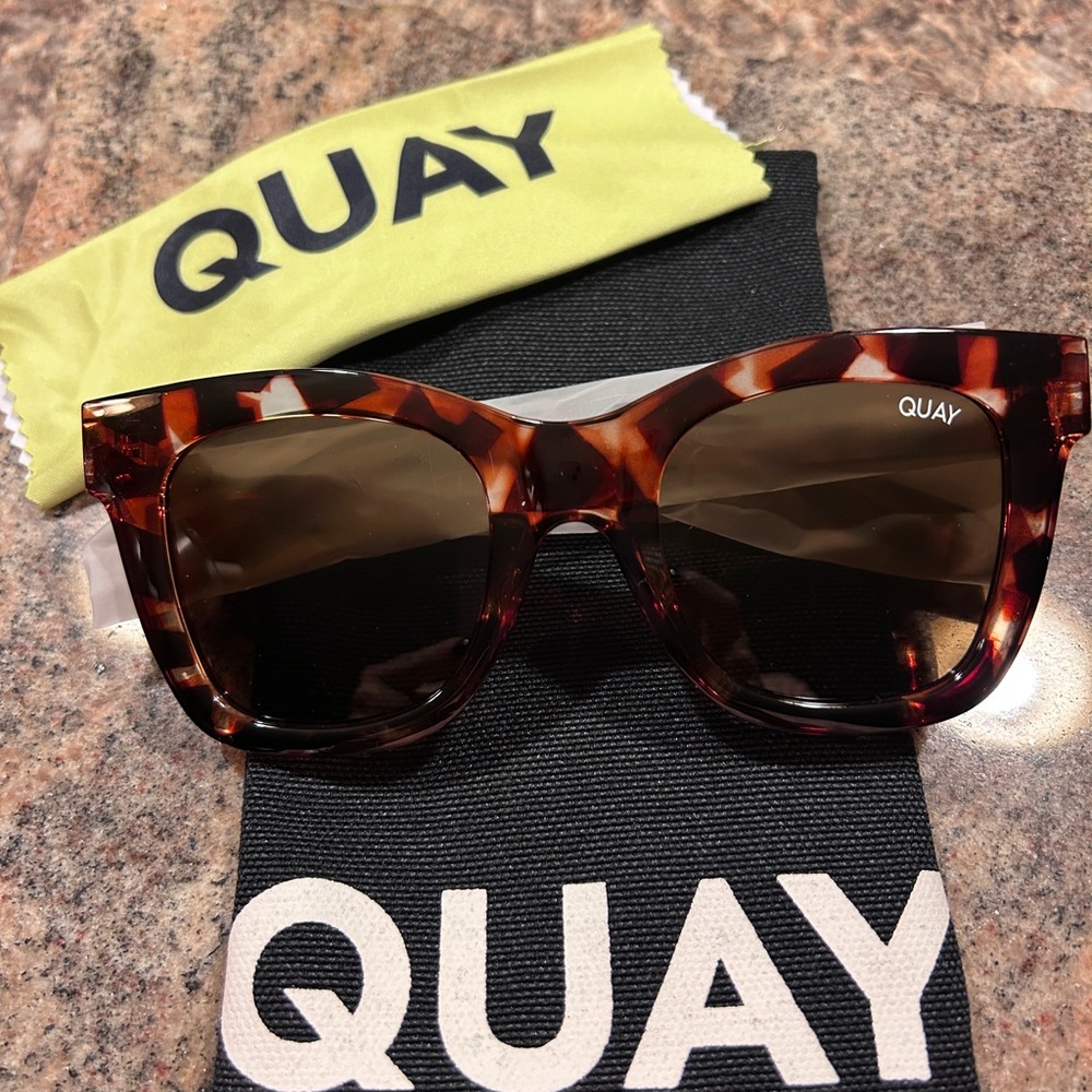 Quay sunglasses  😎